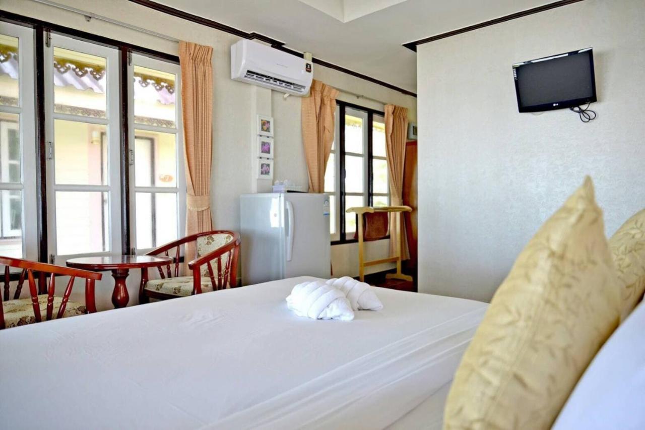 The Iris Resort Chao Lao Beach Exterior photo